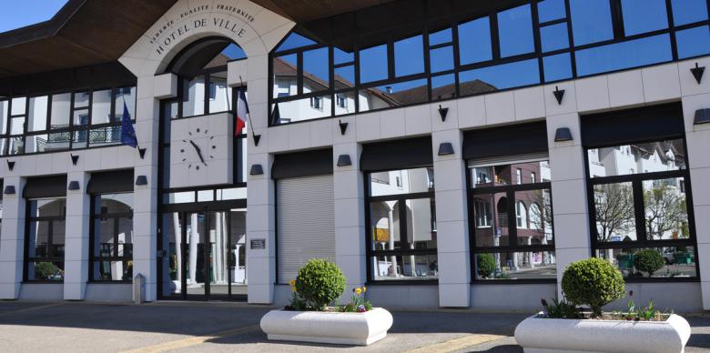 La mairie de Saint Genis Pouilly