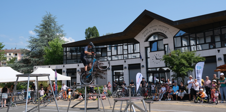 230603_spectacle_bmx_100.jpg